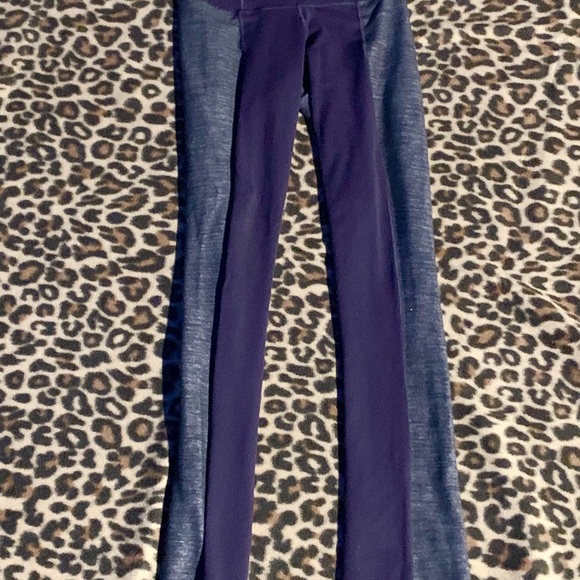 Lululemon Barre Pulse athletic pants - Picture 4 of 8